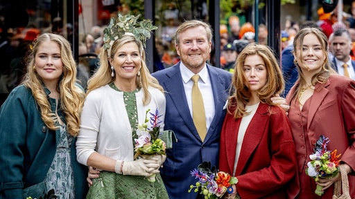 Prinsessen in kast van Máxima gedoken voor Koningsdag-outfit