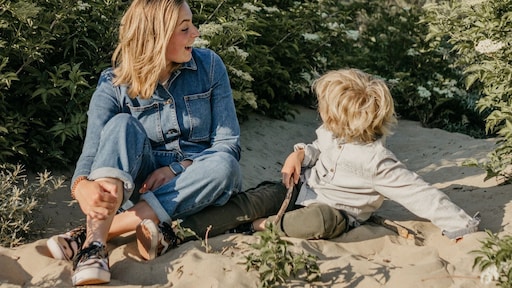 Anne kreeg op haar zeventiende 'n kind: 'Tienermoeders krijgen zoveel bagger over zich heen'