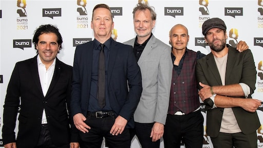 Van Dik Hout viert 30-jarig jubileum van hit Stil In Mij met clubtour