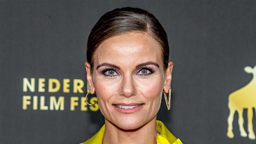 Angela Schijf zet opnieuw schaar in lokken: 'Mijn haar is kort'