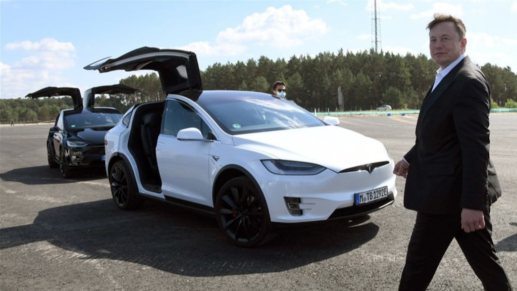 Justitie VS onderzoekt misleiding Tesla met claim over zelfrijdende functie