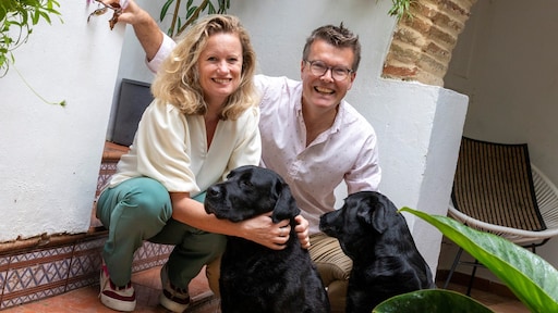 Annemarie en haar vriend waren 'n half jaar samen toen ze een huis kochten in Spanje