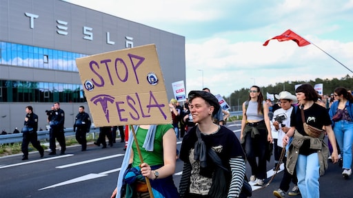 Onrust bij demonstratie tegen omstreden uitbreiding Duitse Teslafabriek