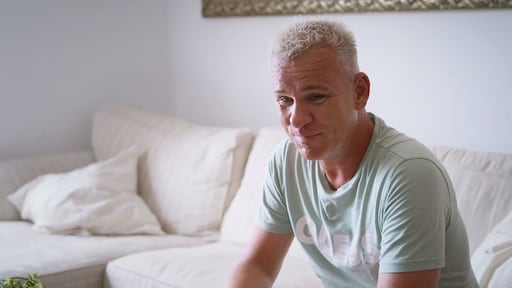 Aadje schiet vol na emotioneel gesprek in Daar Gaan Ze Weer: 'Het gemis blijft'