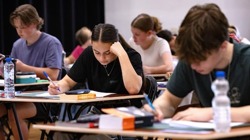 Voorkom extra examenstress bij je kind: 'Stel ruzie met je partner even uit'