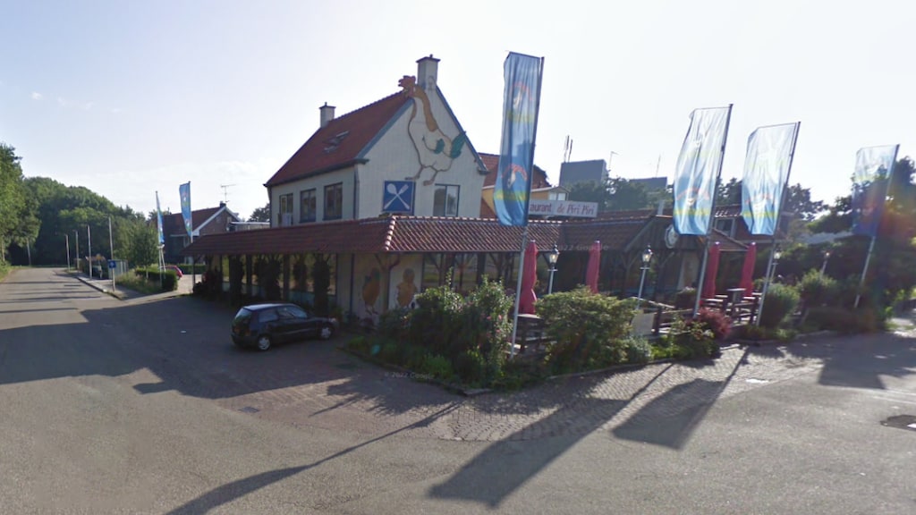 Het opgekochte kiprestaurant in Rouveen.