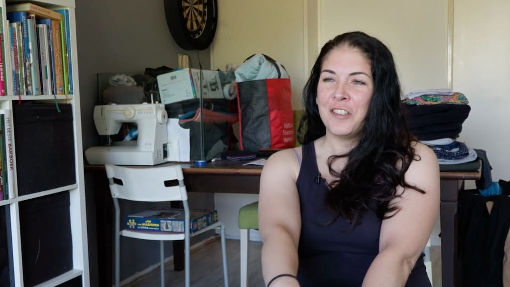 Kijkers 'in shock' vanwege rommelig huis in Steenrijk, Straatarm