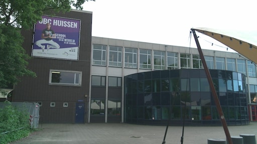 Op deze school vlogen de stoelen door het trappenhuis, nu heeft veiligheid de hoogste prioriteit