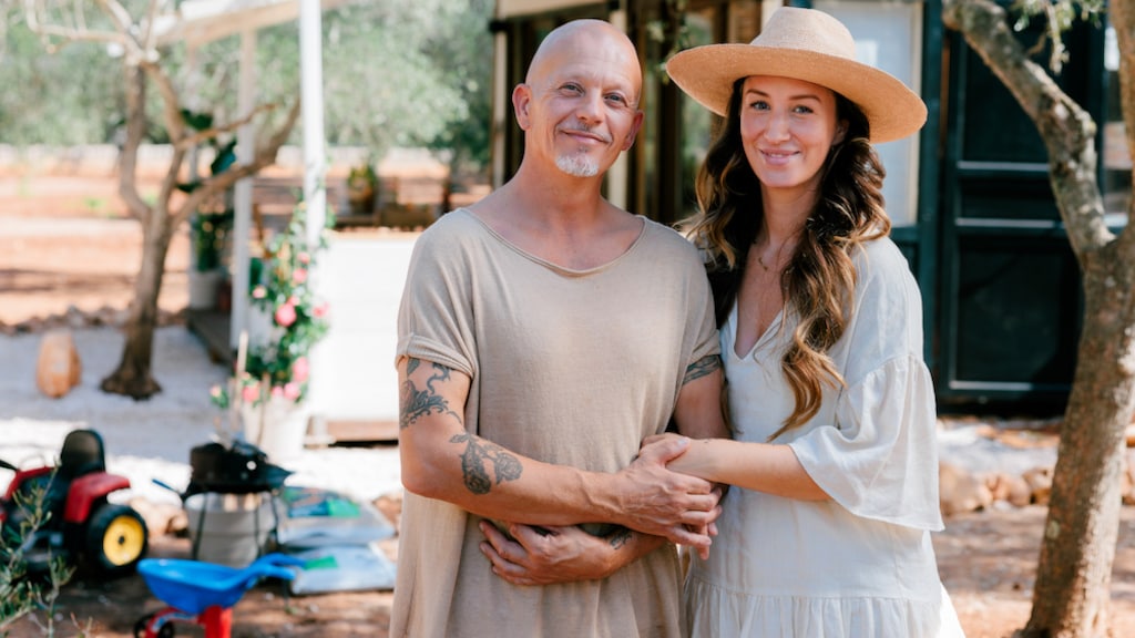 Jacobien uit Daar Gaan Ze Weer met gierende banden naar dierenarts