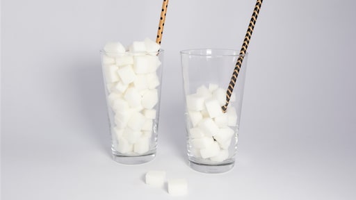 Zoek de verschillen: zoveel suikerklontjes zitten er nu in frisdranken