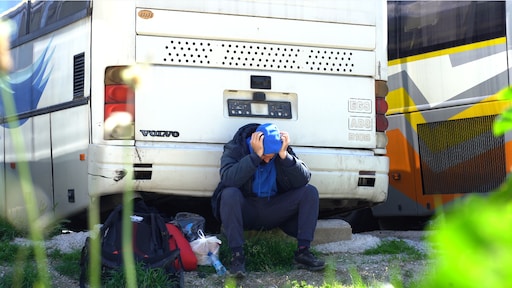 Bont en blauw geslagen en teruggestuurd: zo worden migranten buiten de EU gehouden