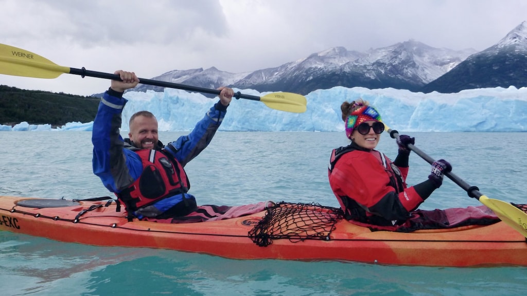 "Yesss, we did it! Kayakken tussen de gletsjers van Patagonië!"