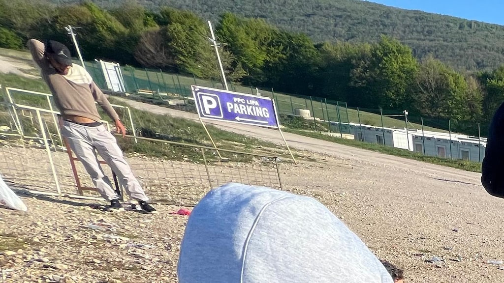 Obaida suffers from bed bugs.