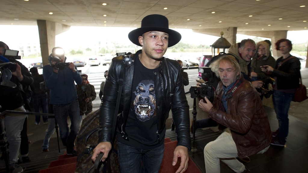 Deze hoed van Depay leverde ook flink wat kritiek op.