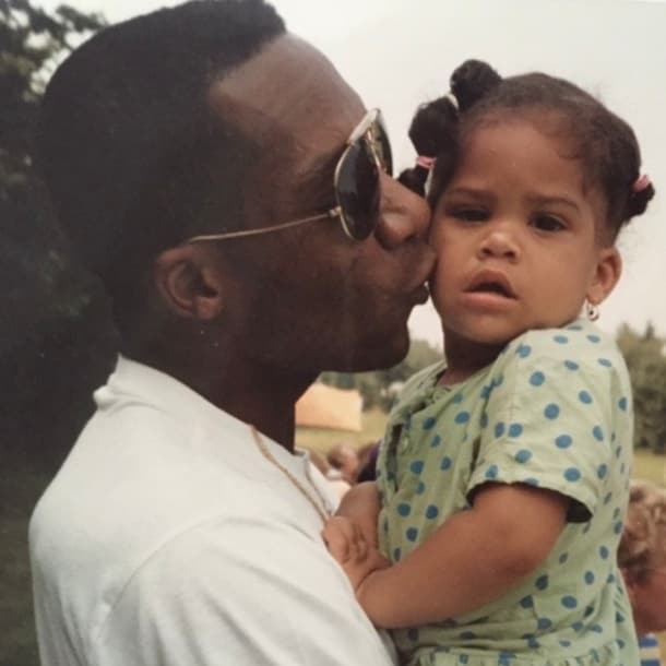 Anita als peuter met haar vader Ewald.