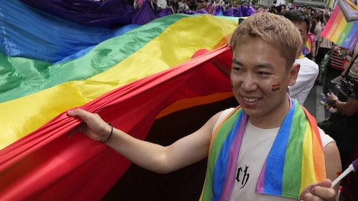 Thailand gaat homohuwelijk legaliseren: 'Vooral juridisch gezien bijzonder'