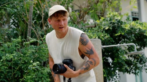 Kesalahan Kaj Gorgels dengan model kalus mandi di foto perjalanan yang sempurna | Jalan RTL Kesalahan Kaj Gorgels dengan model kalus mandi di foto perjalanan yang sempurna | Jalan RTL