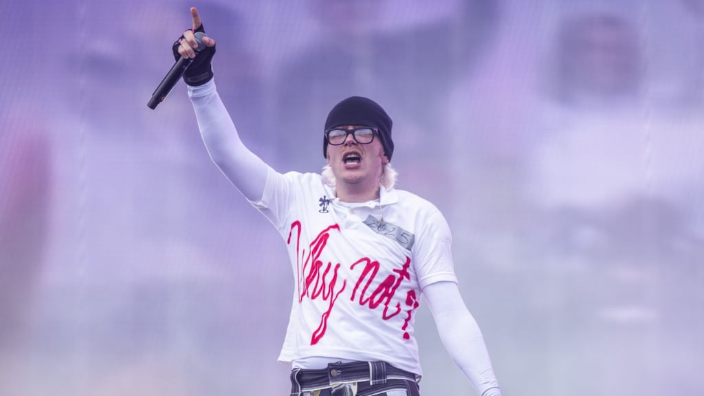 Joost Klein emotioneel op Pinkpop met boodschap: why the fuck not 2025!