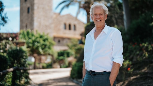 Waar doet 'ie het van? Zo komt miljonair Albert uit B&B Vol Liefde aan zijn vermogen