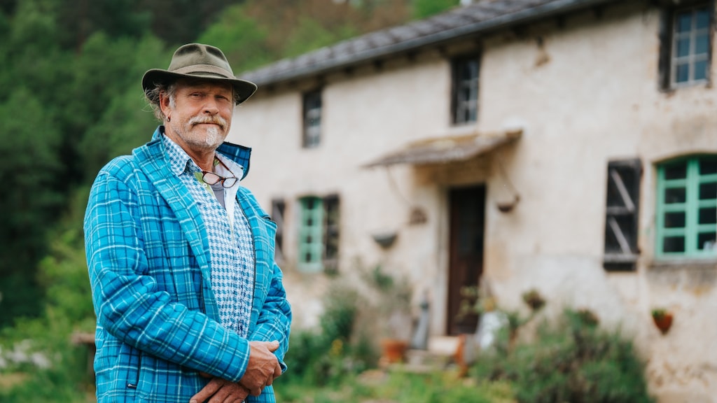 Wie is Thijz uit B&B Vol Liefde 2024?