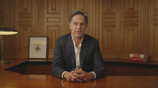 Zonder ze te noemen, richt Rutte zich tot zijn opvolgers: 'Bewaak de democratie'