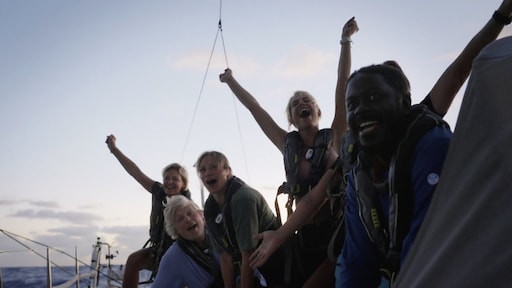 Kandidaten in tranen bij eindstreep Over De Oceaan: 'Supertof, maar superzwaar'