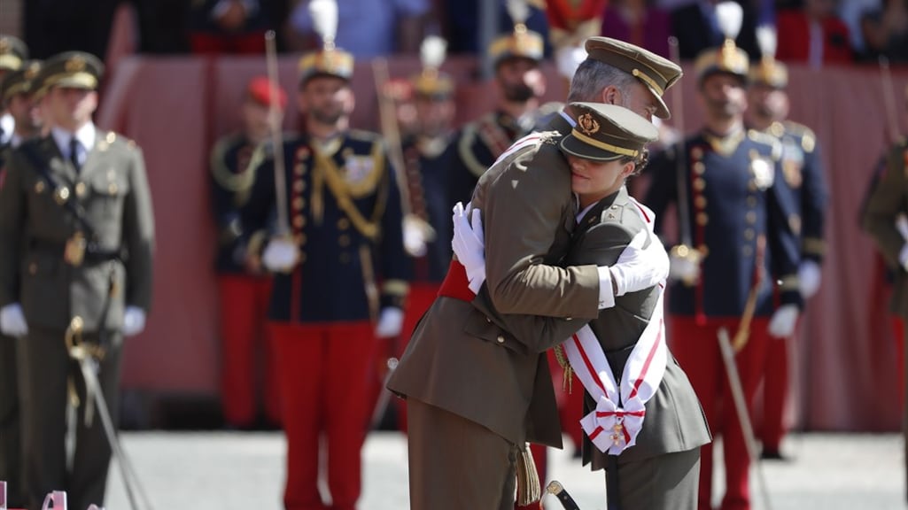 Spaanse troonopvolgster Leonor klaar met eerste deel militaire training