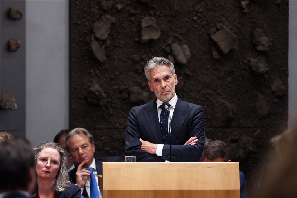 'Gezag van premier Schoof intact, maar imago van politiek zwaar beschadigd'