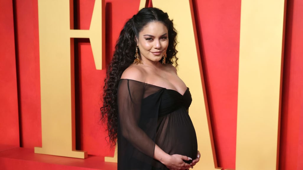 Vanessa Hudgens 'teleurgesteld' in media na lekken babynieuws
