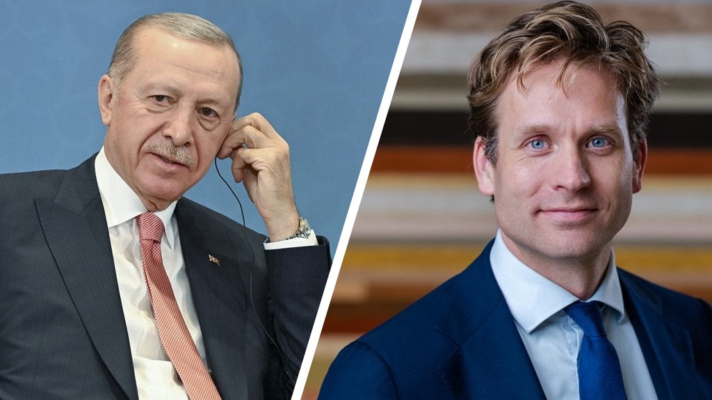 Turkse president Erdogan bij EK-duel met Oranje, Nederland stuurt Karremans