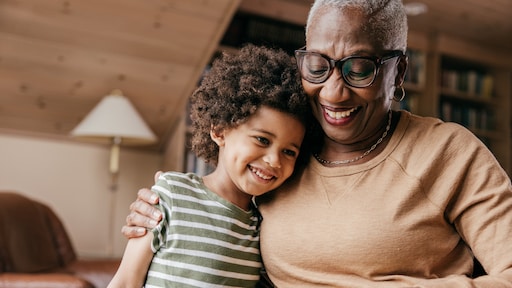 Het zoontje (5) van Alex geeft de voorkeur aan oma: 'Sneu voor opa'