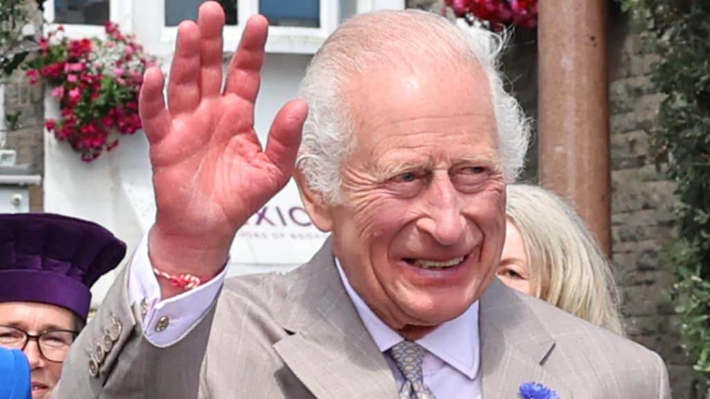 Koning Charles opgenomen in het ziekenhuis vanwege bijwerkingen van kankerbehandeling