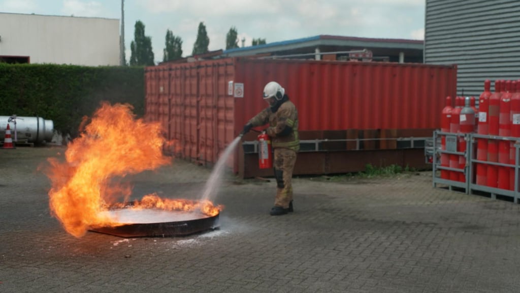 Schadelijk PFAS uitbannen blijkt lastig: 'Nog meer dan 10 jaar nodig'