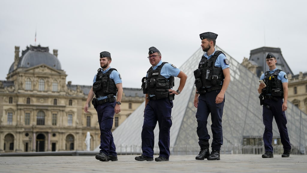 Louvre heropent na miljoenenroof van historische sieraden