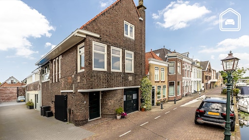 Gevalletje ‘verrassende binnenkant’: dit interieur verwacht je niet achter deze voordeur