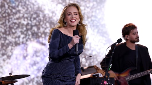 Adele onderbreekt show in München voor OS-finale 100 meter sprint vrouwen