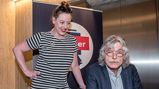 Dochter Johan Derksen heeft boodschap aan haters: 'Wat heb ik daarmee te maken?'