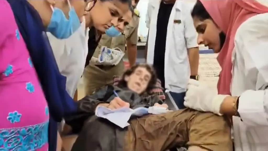 Kai communicated with the police and doctors through notes in the notebook.