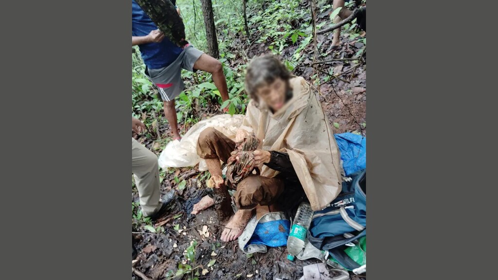 Chained American ties himself to tree in India: 'Screams like an animal' | RTL News Chained American ties himself to tree in India: 'Screams like an animal' | RTL News