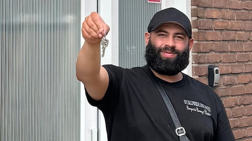 Eerlijke vinder Hadjer is niet meer dakloos: 'Ik ervaar zoveel liefde'