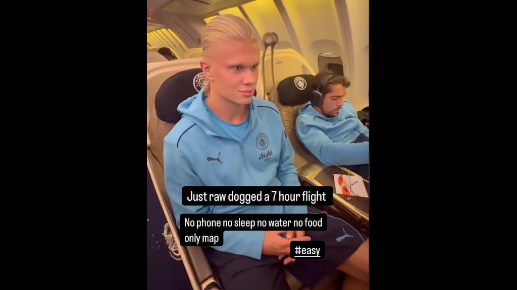 Urenlang voor je uit staren tijdens een vlucht: dit is TikTok-trend 'raw dogging'