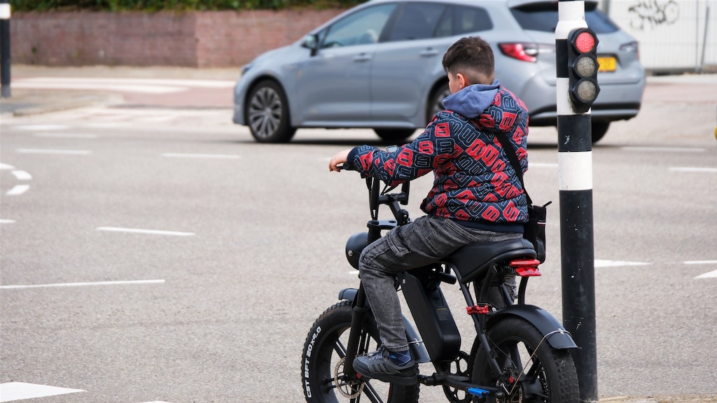 Foto ter illustratie, kind op fatbike.