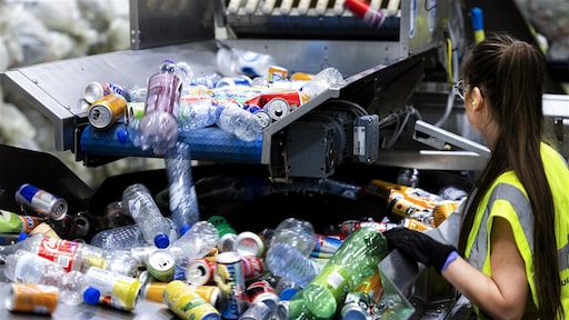 We kopen minder drankjes in blik, fles in opmars: 'Beter voor milieu'