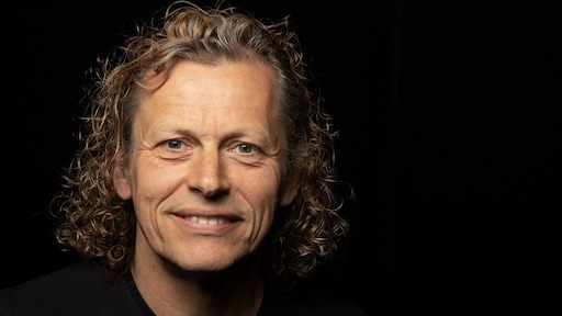 Syb van der Ploeg nieuwe zanger van The Scene: 'De vonk is terug, de urgentie voelbaar'