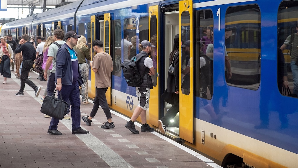 NS-topman Koolmees verwacht meer overlast voor reiziger: 'Balen we zeer van'