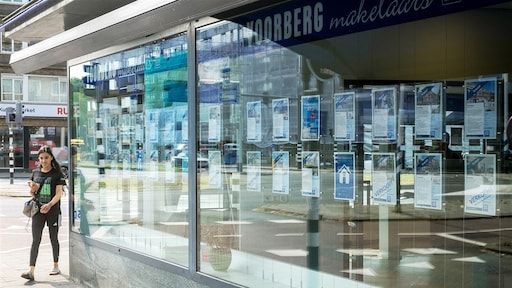 Veel meer woningen verkocht door vertrek verhuurders, starters grijpen hun kans