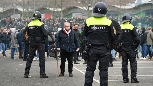 Geen politie bij Feyenoord-Ajax vanwege acties voor vroegpensioen