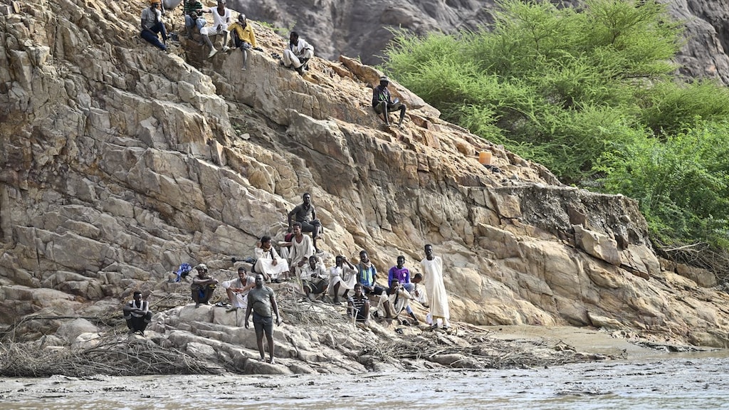 Tientallen doden en meer dan 100 vermisten na dambreuk in Soedan