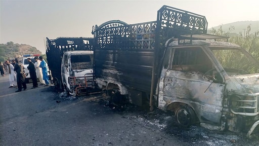 Separatisten Pakistan houden bussen aan en schieten tientallen mensen dood