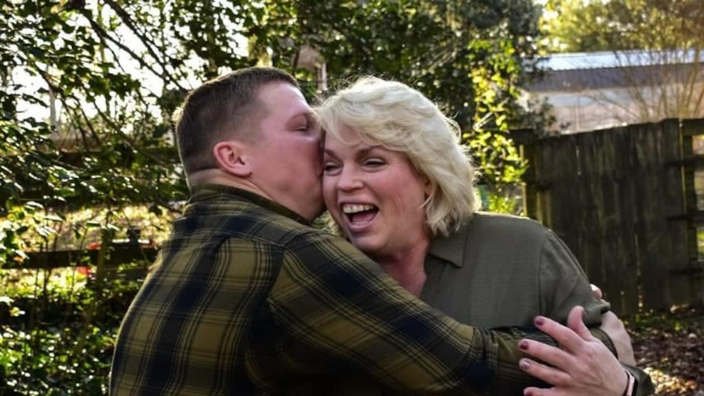 Janelle Brown deelt emotioneel bericht voor overleden zoon: 'We zullen elkaar weer zien'